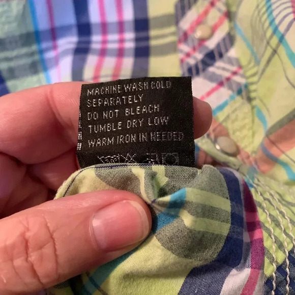 True Religion women’s button down(snaps) long sleeve plaid shirt, 100% cotton 2X - Picture 7 of 10